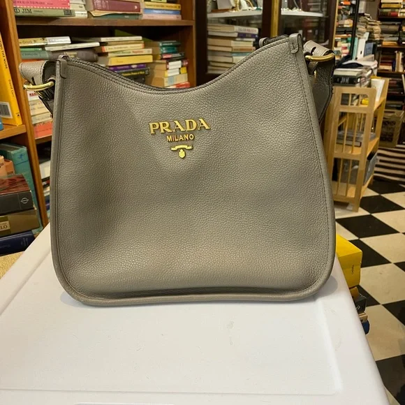 Prada Milano - brand new! - Picture 9 of 12
